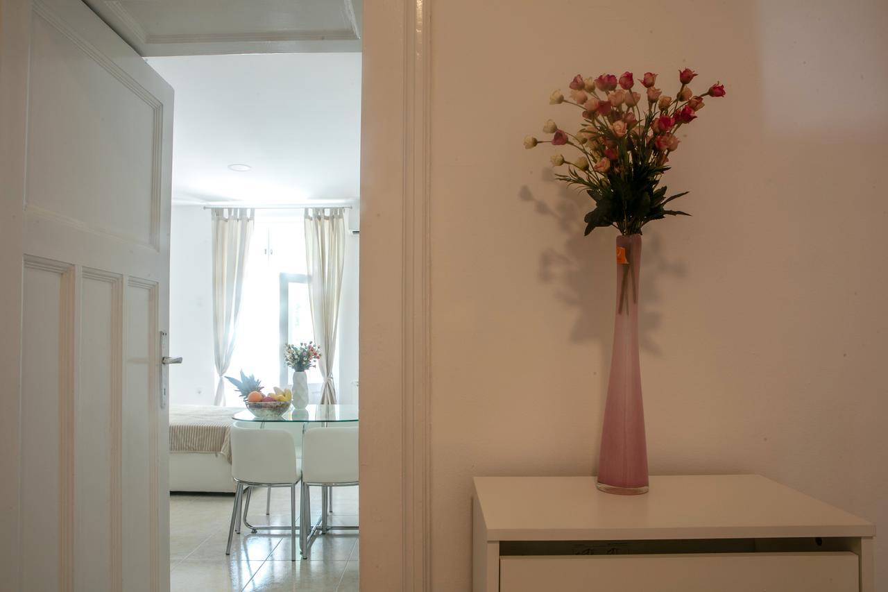 Natalie'S Apartment Belgrad Exteriör bild